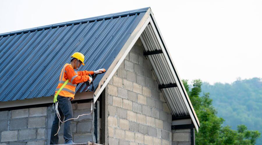 Professional gutter cleaning in Elko, GA